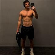 Coach de musculation avec 5 ans d'expérience offre des cours particuliers a tout types de personnes qui veulent changer leur corps